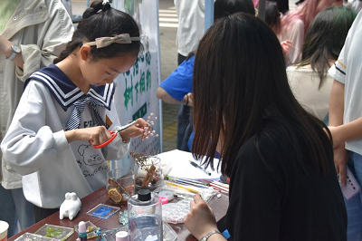 3图三:水晶滴胶1.jpg